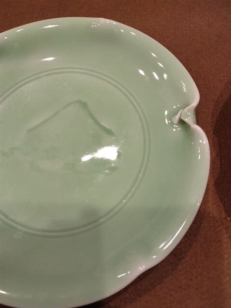 骨董品　青磁　花形　皿 2枚セット　富士山