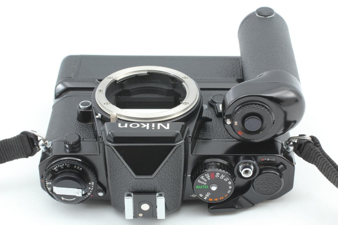 フィルムカメラ Nikon FE Camera w/ 28mm f2.8 Winder #553