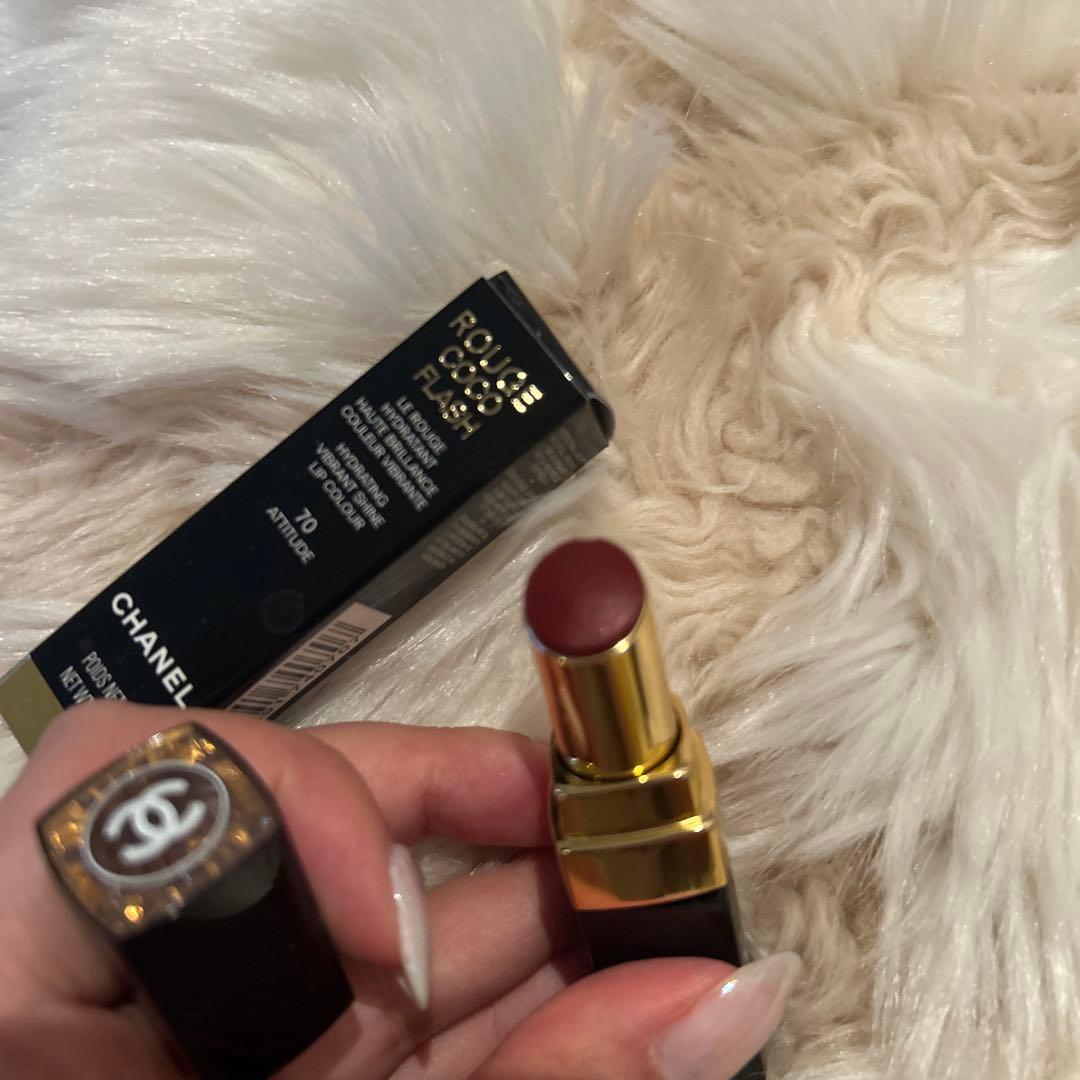 口紅 CHANEL ROUGE COCO FLASH 70 ATTITUDE