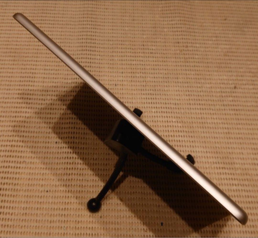 DMPX4完動品iPad第6世代(A1893)本体32GBシルバー送料込