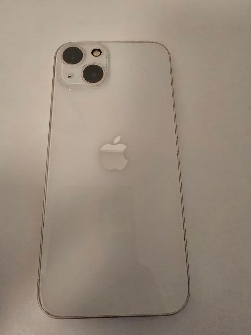 ☆割引中☆Apple iPhone 13本体 + ケース2個