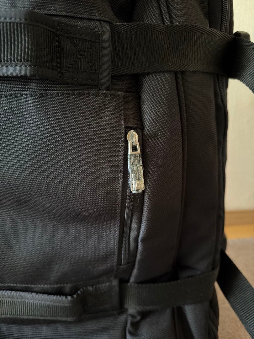 バートン BURTON キャリーバッグ　ブラック 旅行