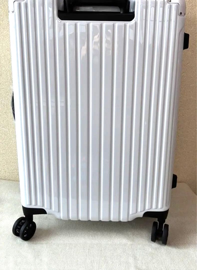 ハードキャリーケースホワイト　maxstop-24 アジアラゲージ　新品　未使用
