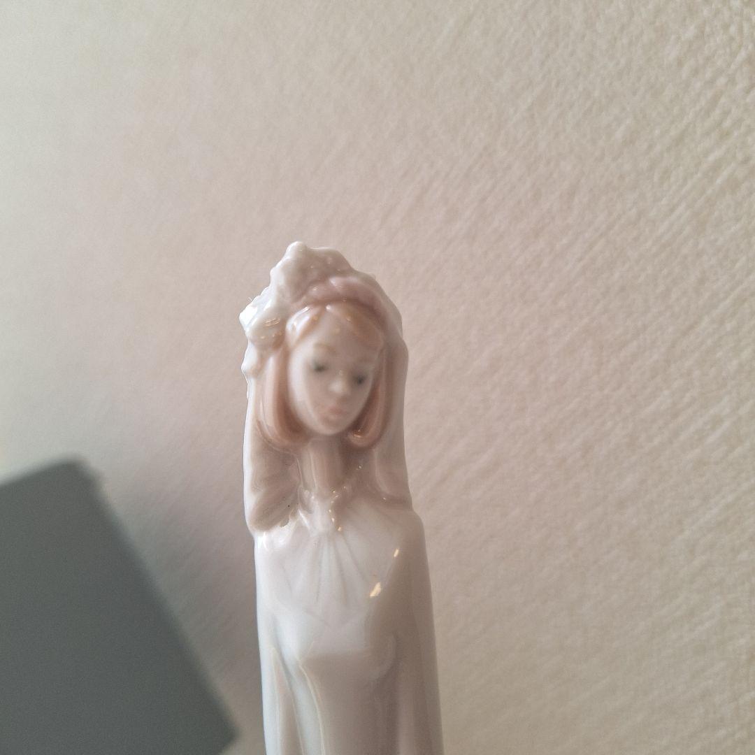 リヤドロ　　ウエディングベル花束