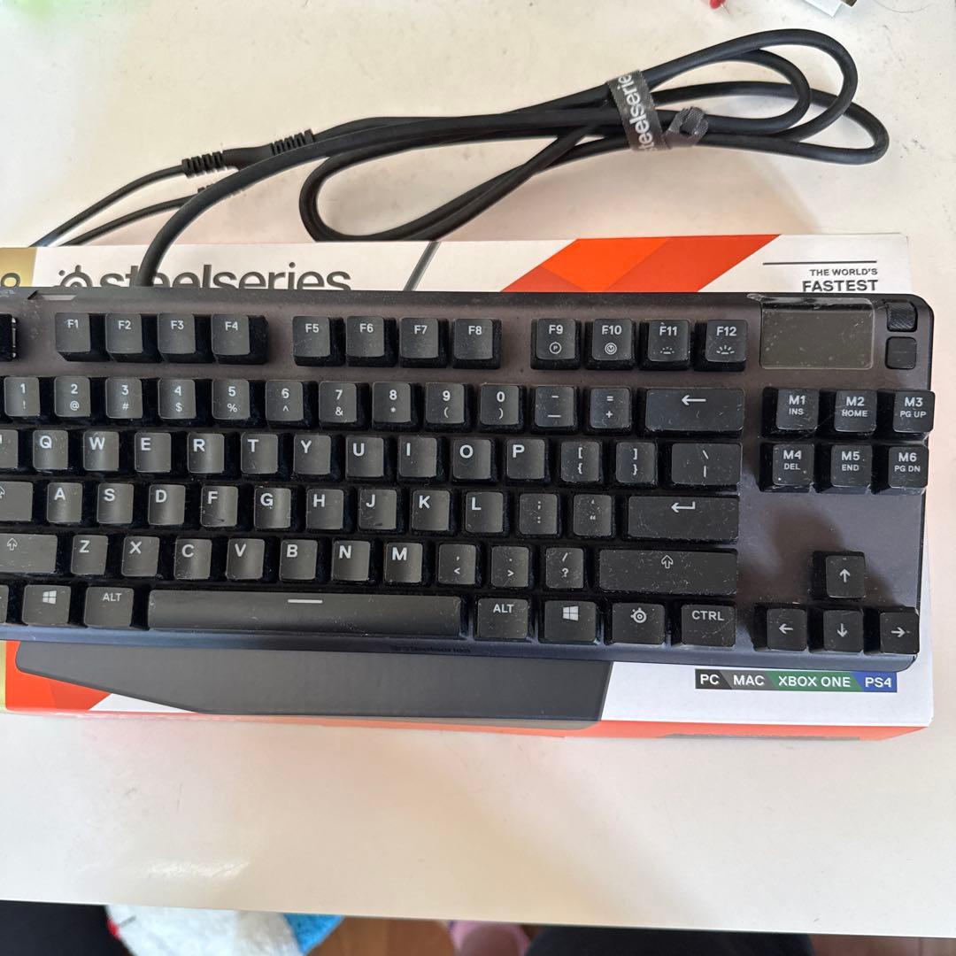 SteelSeries Apex Pro TKL ゲーミングキーボード値下げ可❗️