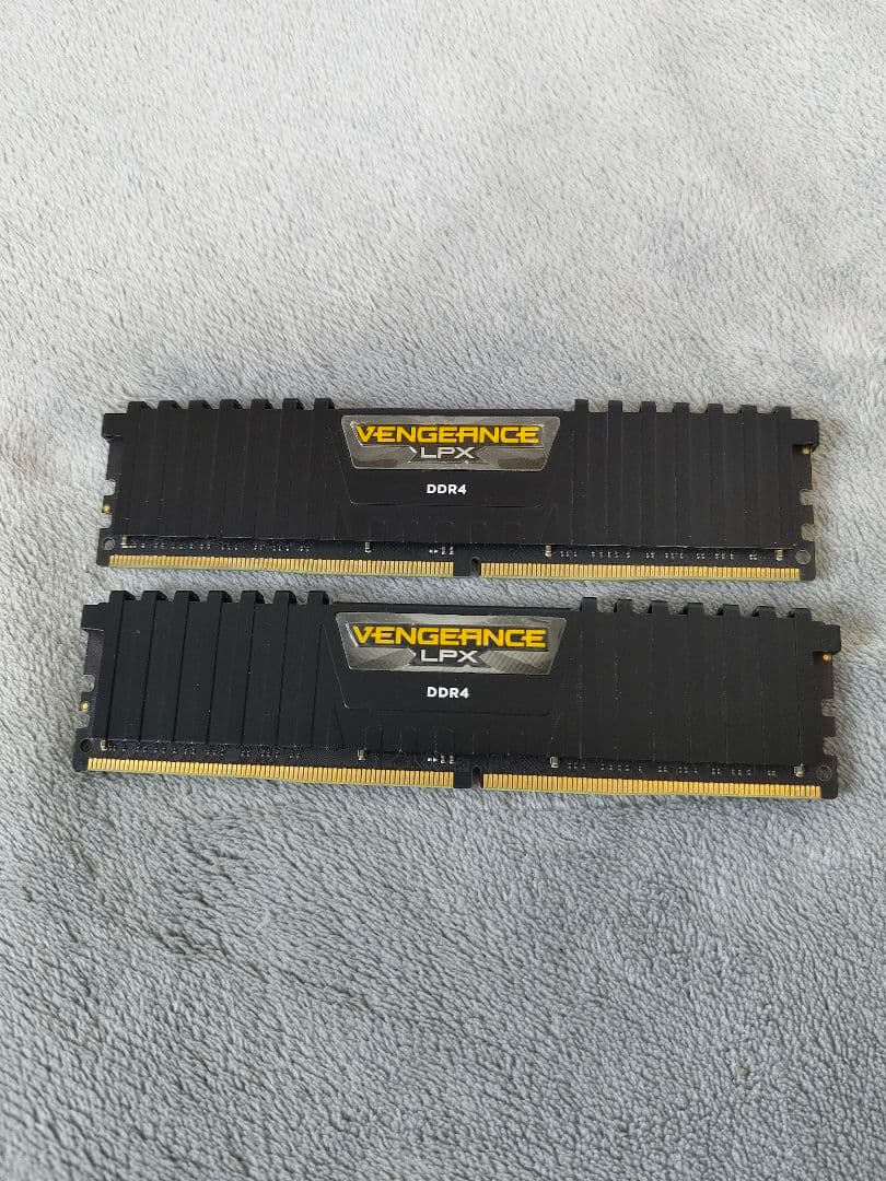 動作品 コルセア CORSAIR デスクトップメモリ 16GB 8GB 2枚