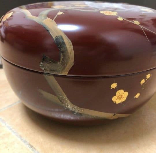 【新品】山田平安堂　丸菓子器　枝梅蒔絵（朱・大）