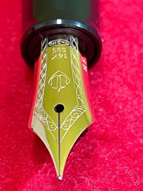 未使用品 セーラー万年筆 SHIKIORI 雪月空葉 万葉 14k MF即日配送