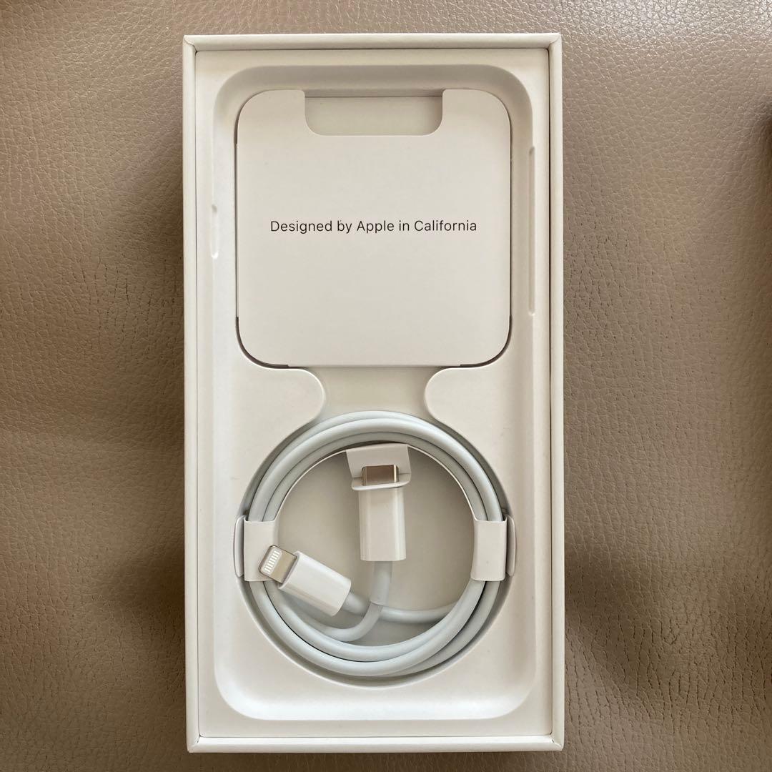【付属品未使用・美品】iPhone SE (第3世代) スターライト 64GB
