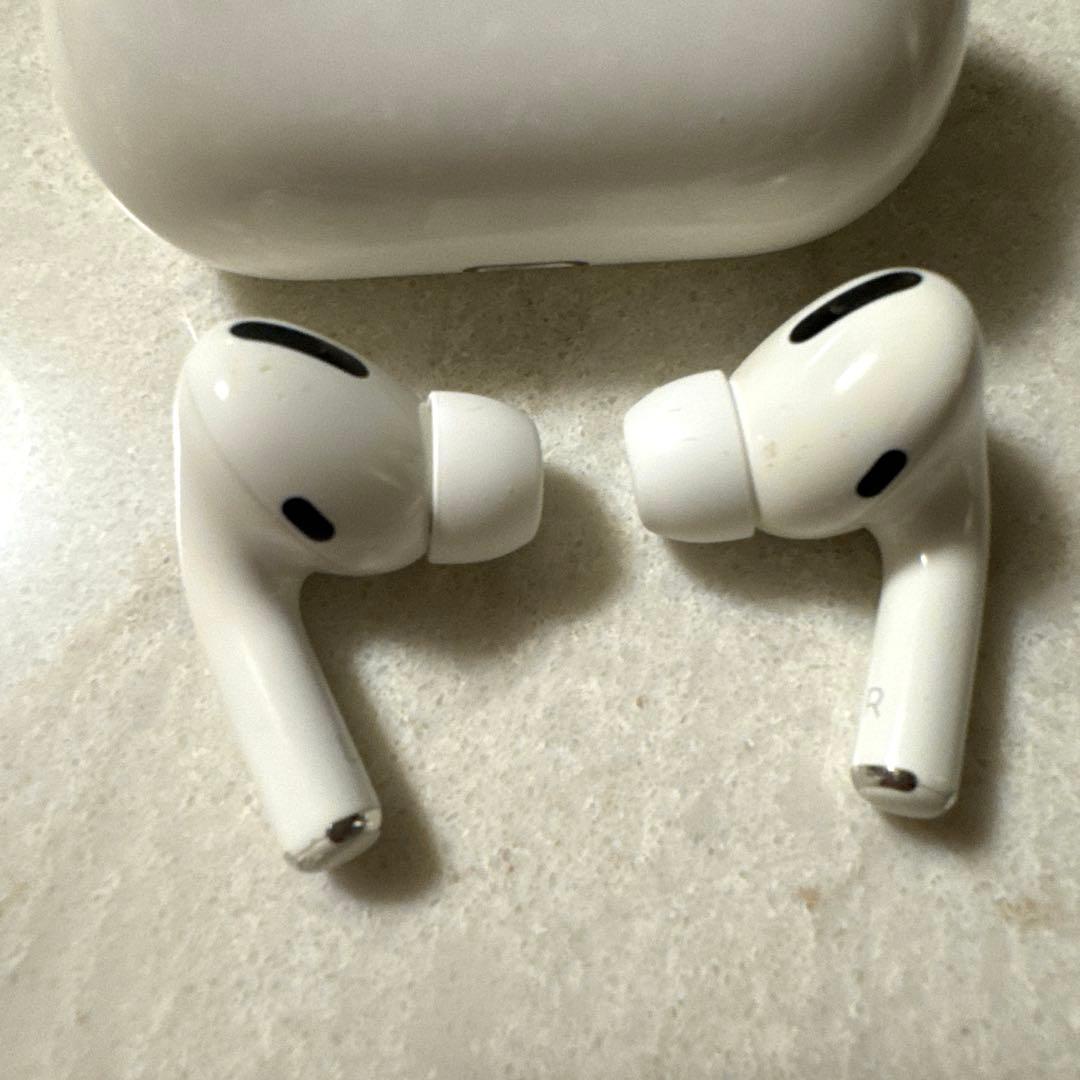 AirPods Pro 第一世代A2084正規品　充電ケース&イヤホンセット