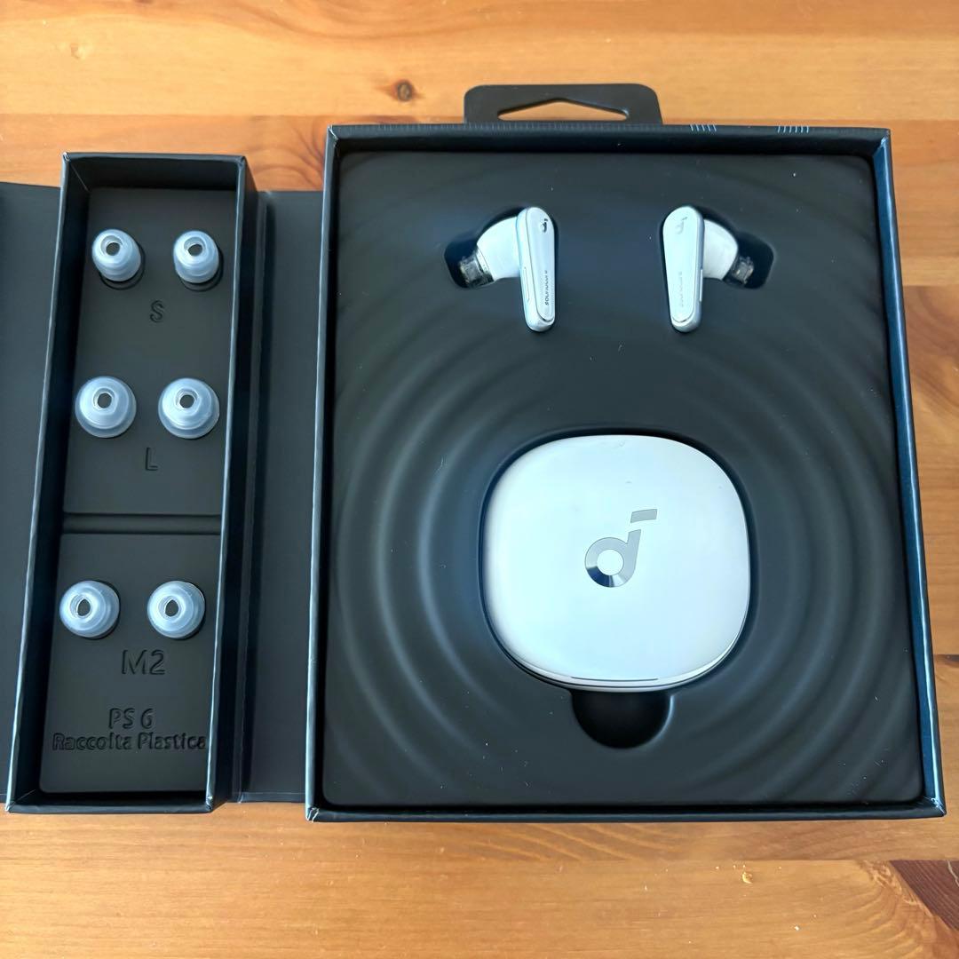 イヤホン Anker SoundCore Liberty4