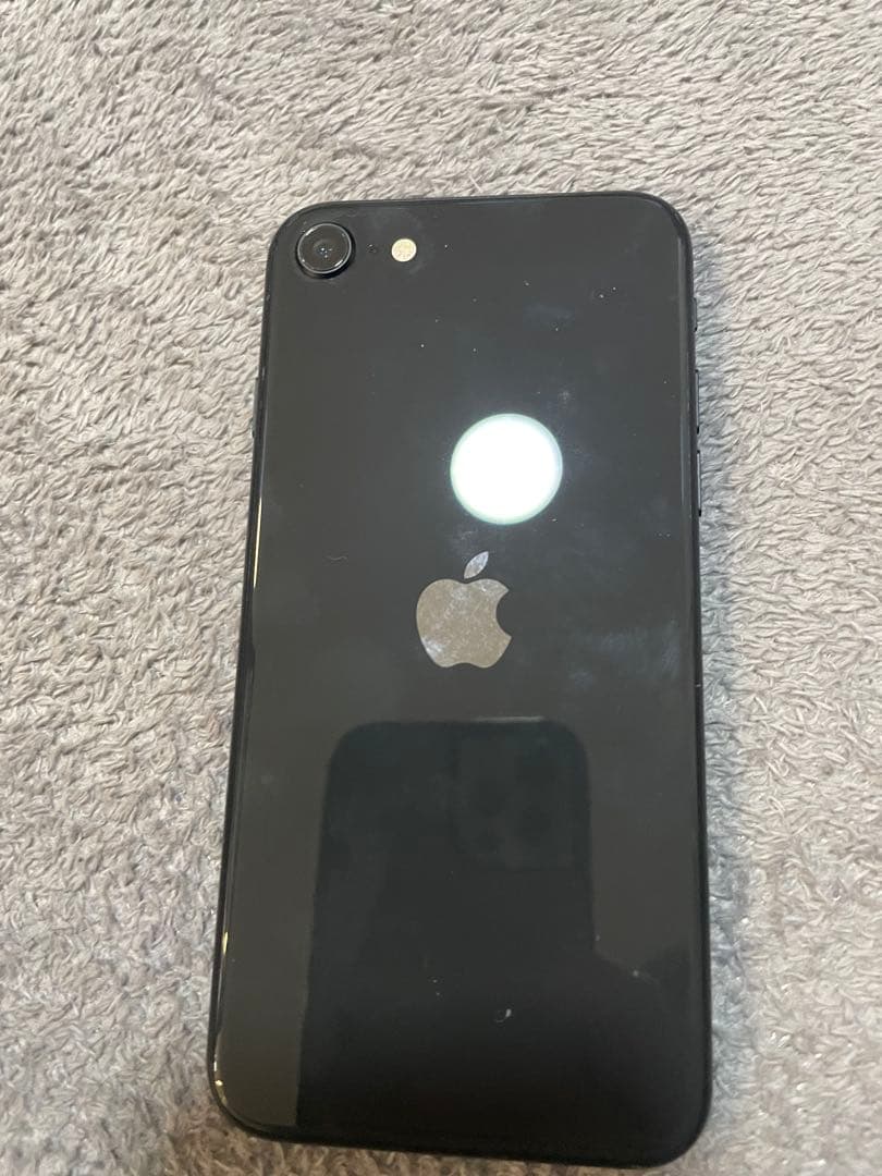 iPhone SE 第2世代 (SE2) ブラック 64 GB au