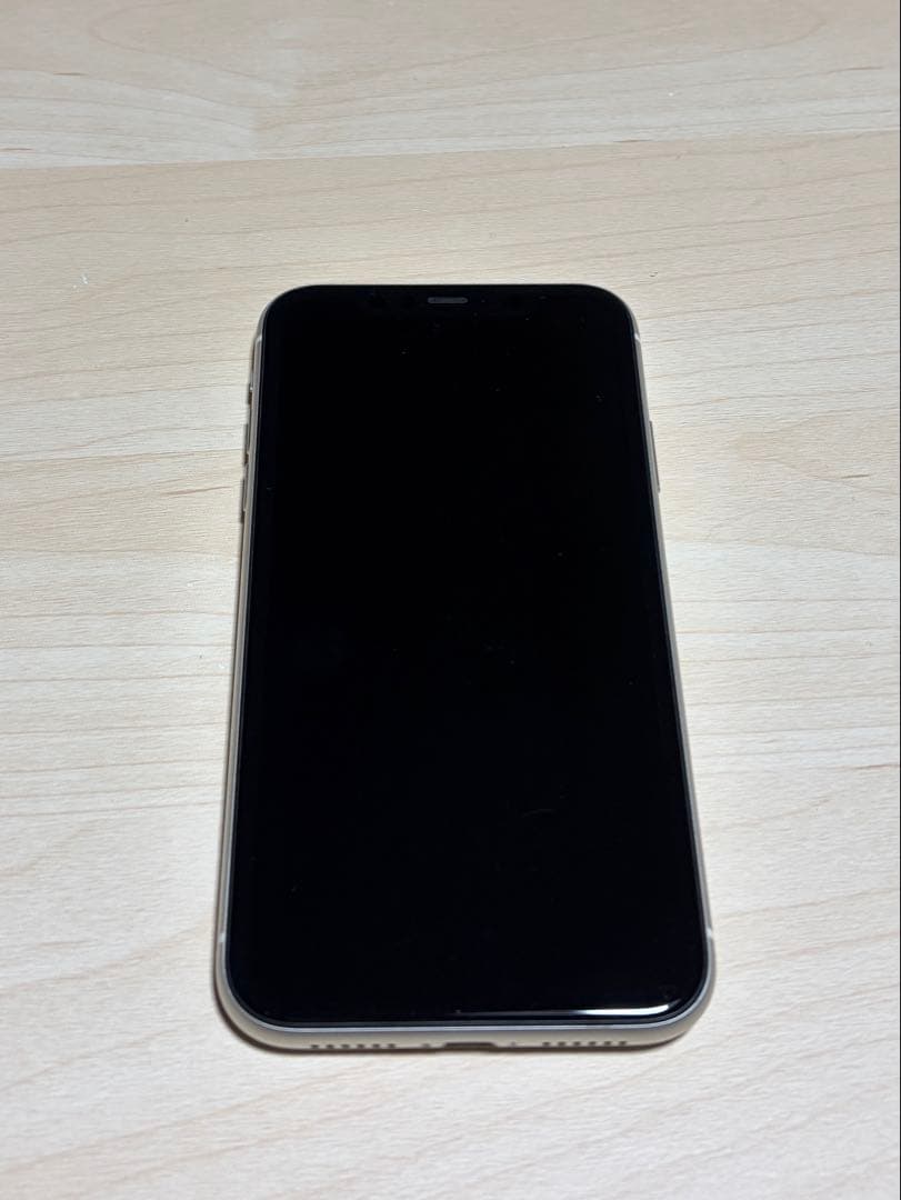 iPhone 11 ホワイト 本体