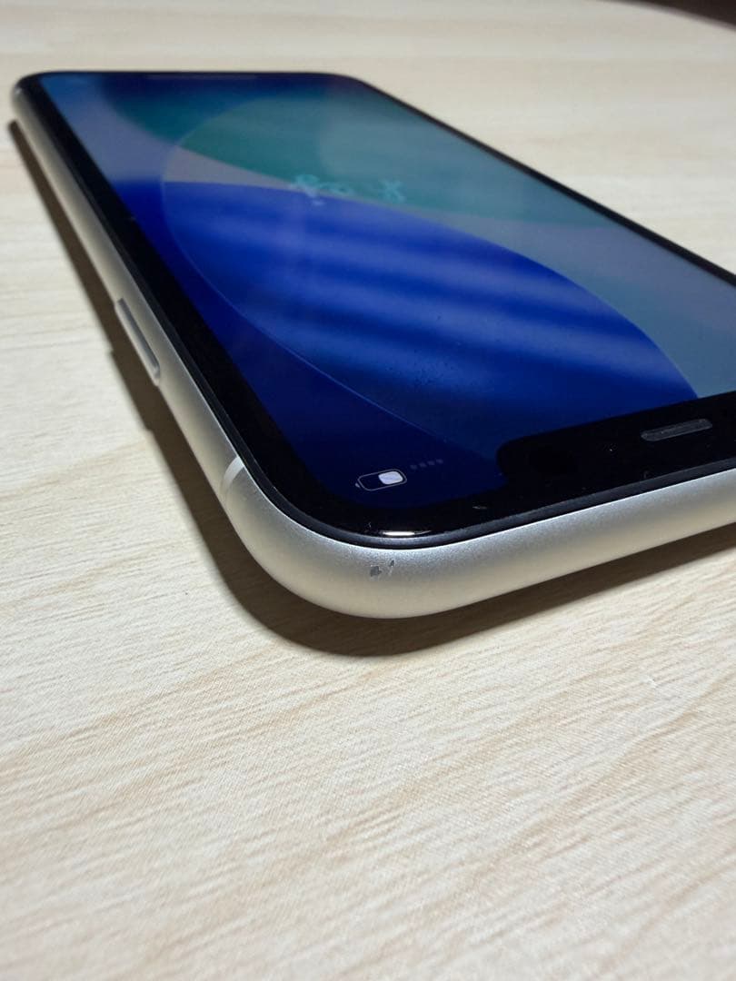 iPhone 11 ホワイト 本体