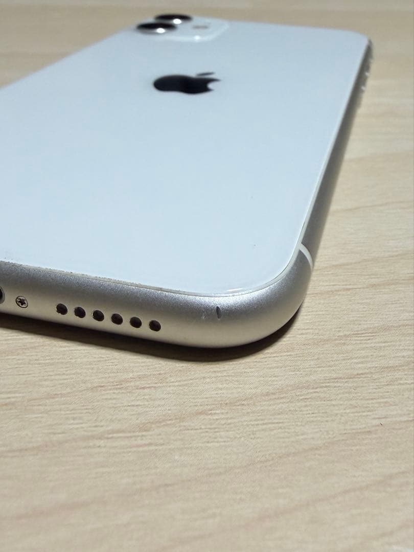 iPhone 11 ホワイト 本体
