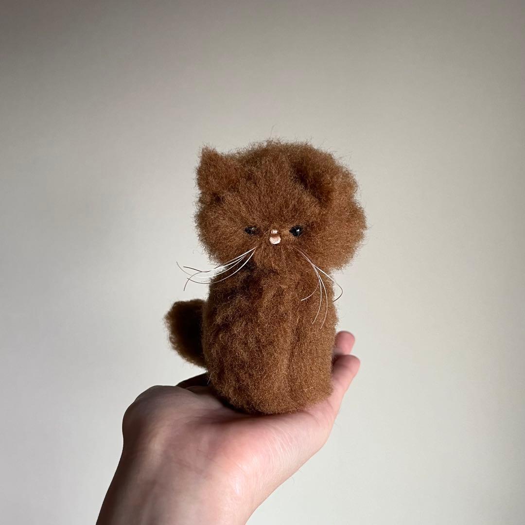 おすわり　猫　ハンドメイド　ぬいぐるみ　作家　アートドール　テディベア　320