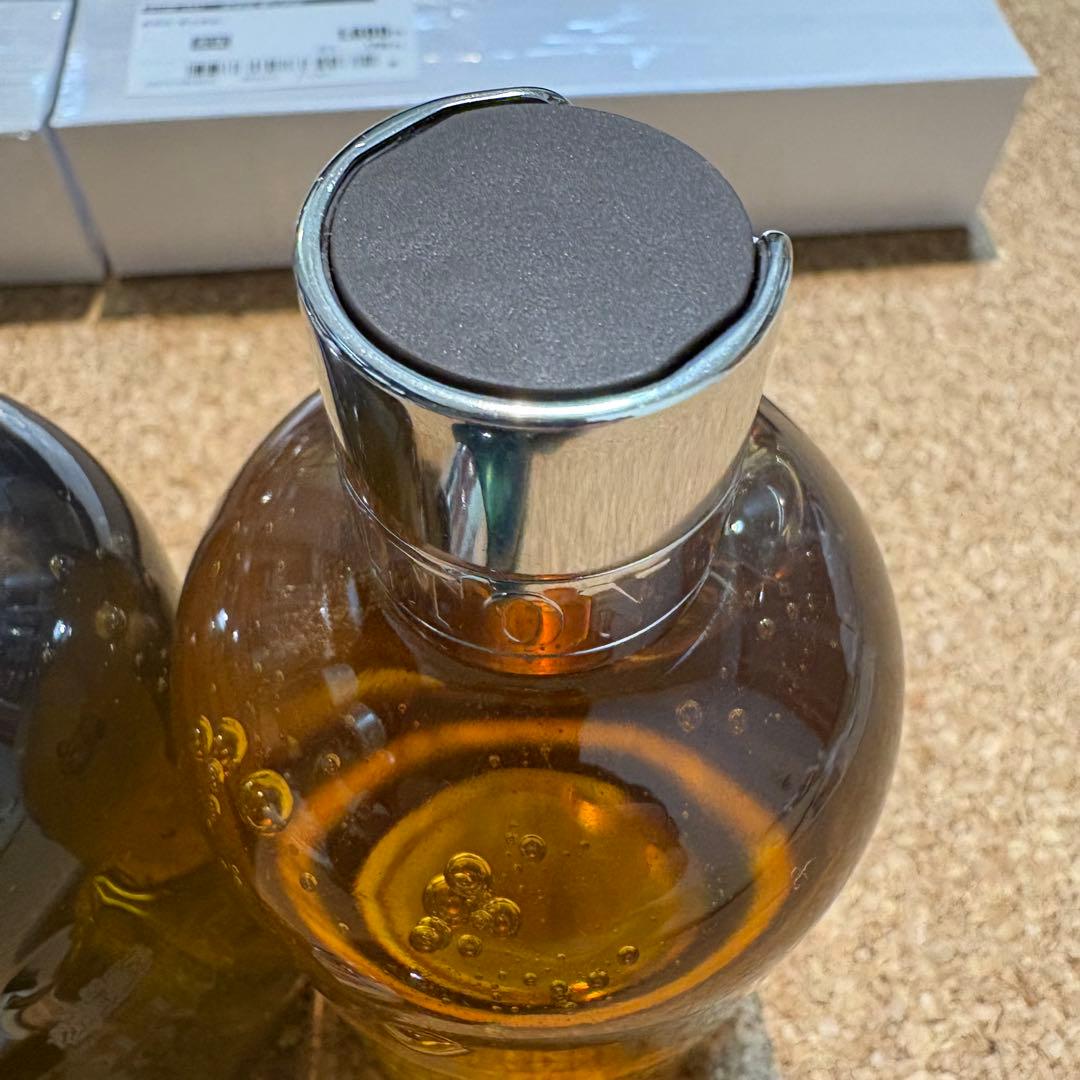 【良品】Molton Brown バス＆シャワージェル 300ml 3本セット