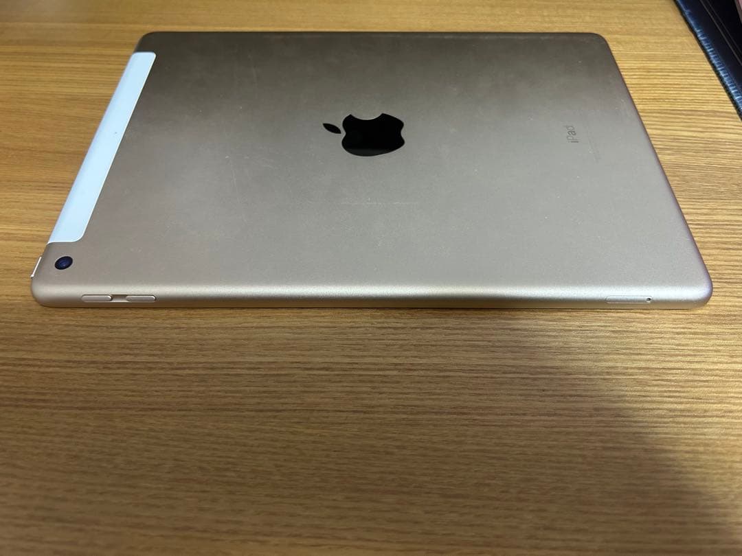Apple iPad 第5世代 32GB ゴールド 本体