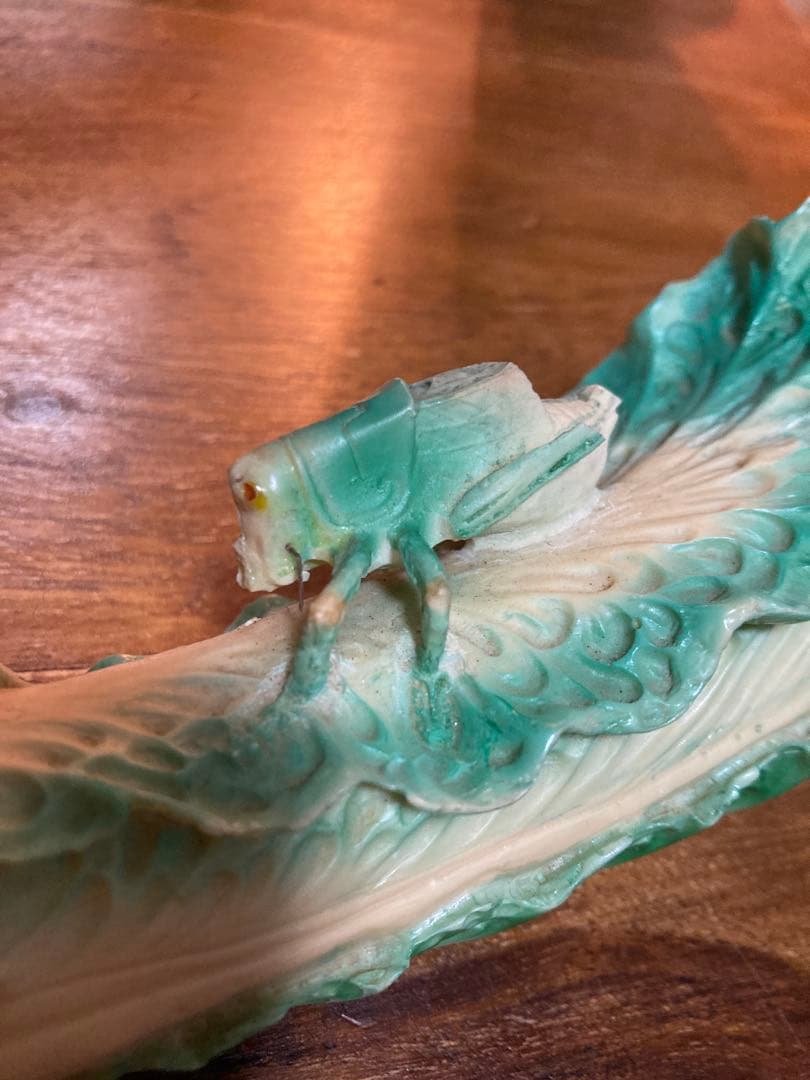 希少　野菜とバッタの装飾品