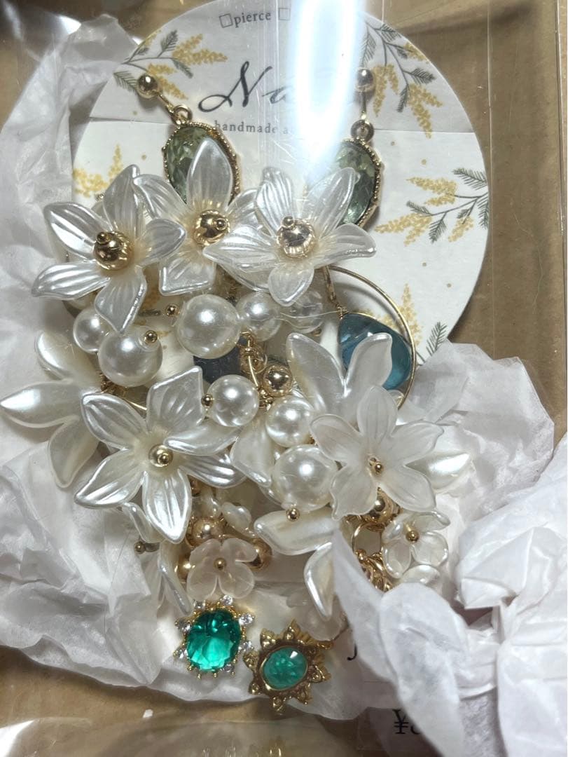NAZ jasmine イヤリング ハンドメイド アクセサリー
