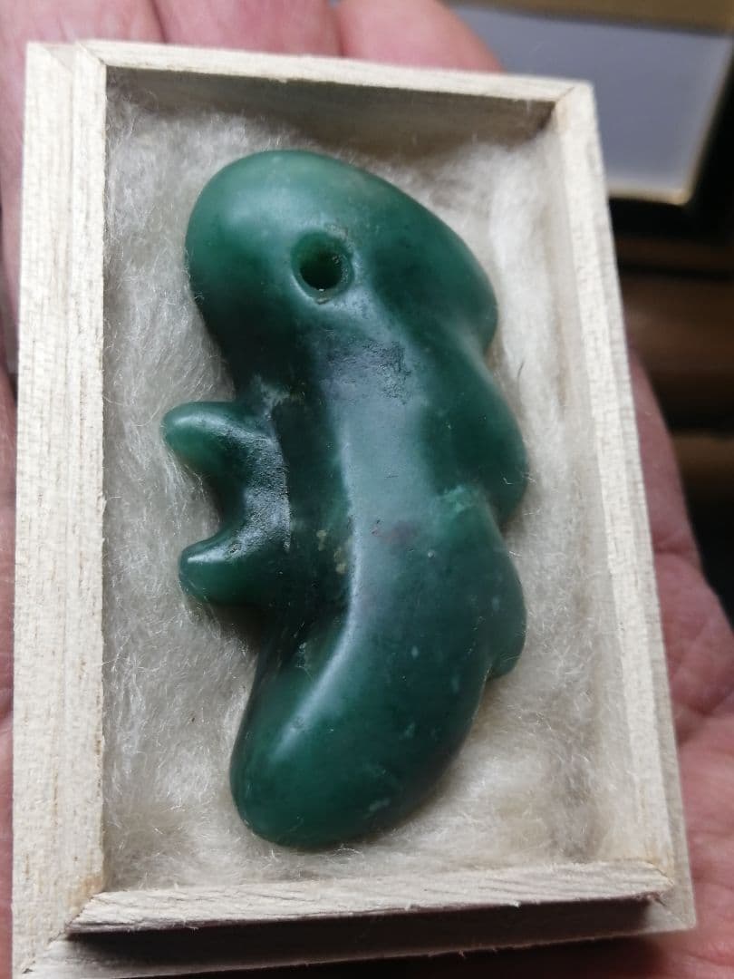 ★古墳期『糸魚川翡翠獣形勾玉』発掘品。『超古代翡翠』5.8cm　儀式用勾玉です。