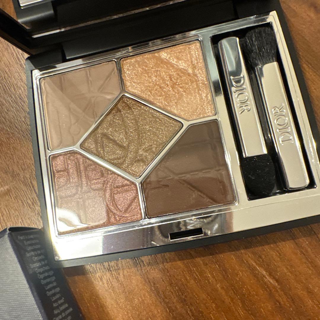 Dior ディオール ショウ サンク クルール 647 シルクトープ