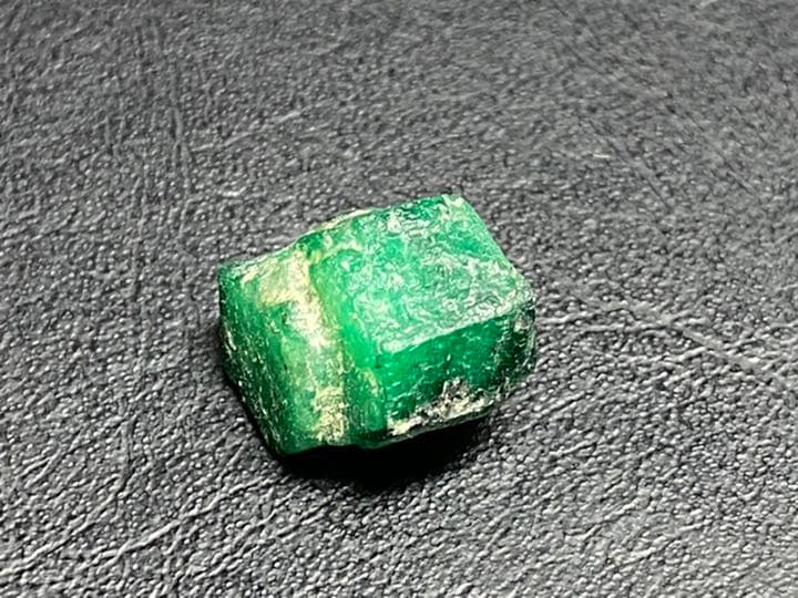 エメラルド　6.95ct