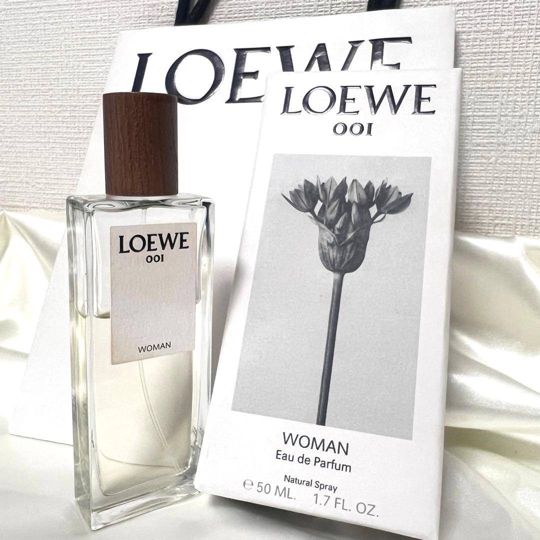 LOEWE 001 WOMAN Eau de Parfum 箱とショッパー付