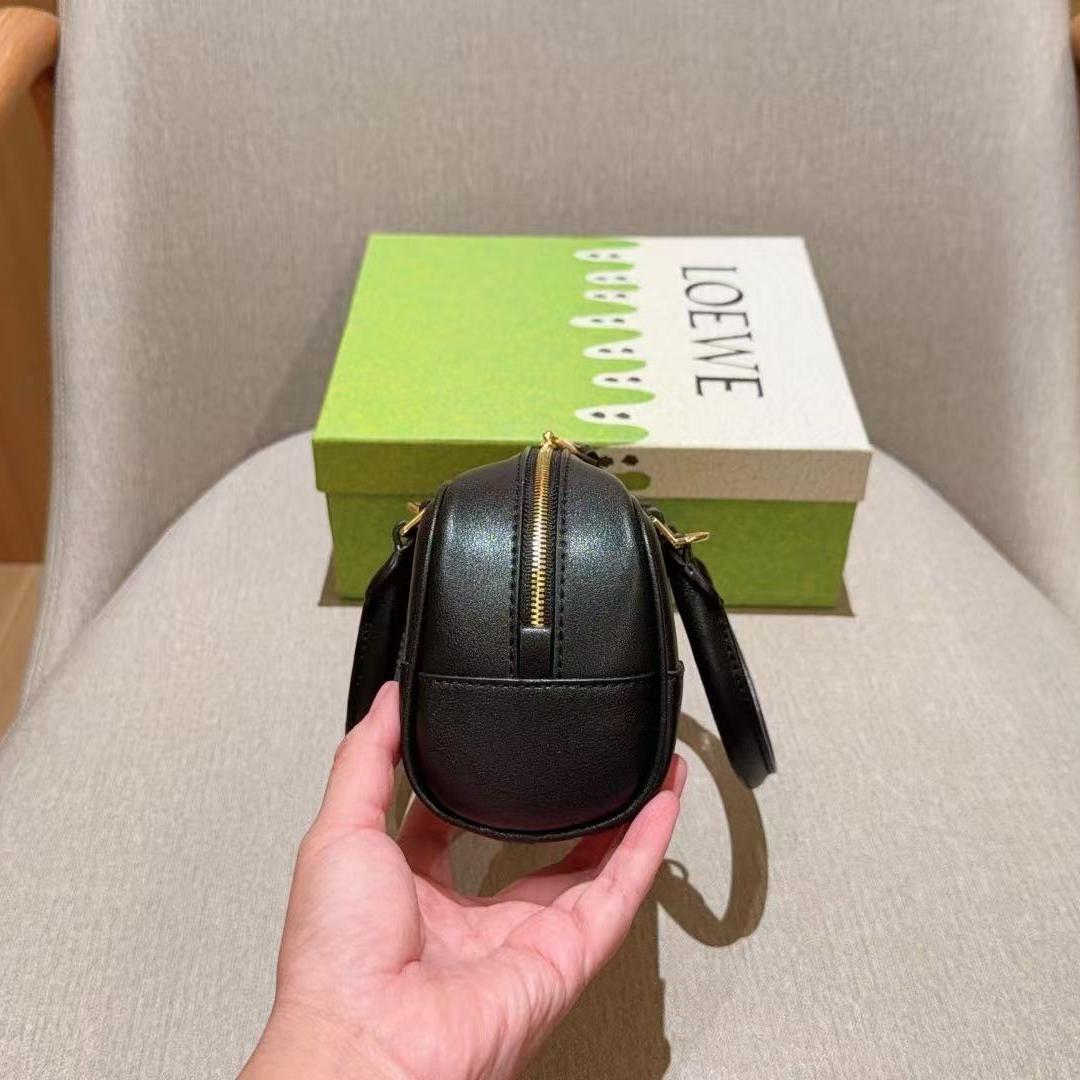 LOEWE Amazona23 ブラック ミニボストンバッグ