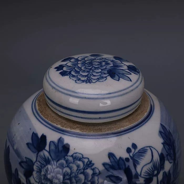鯖牡丹紋蓋缶 茶筒 景徳鎮 陶磁器 装飾品 現代工芸品 美術品 置物