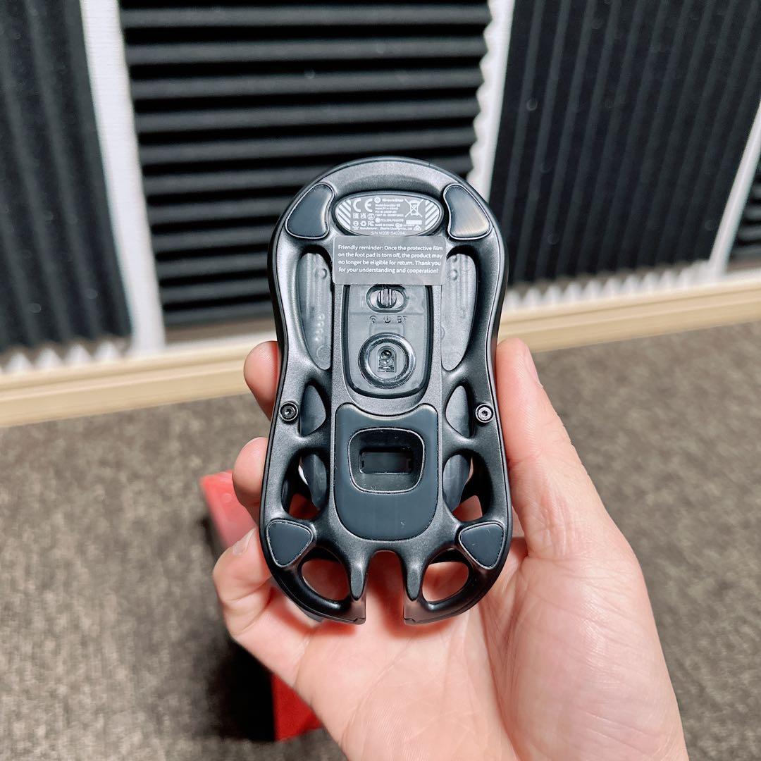 Gravastar M2 ワイヤレスゲーミングマウス