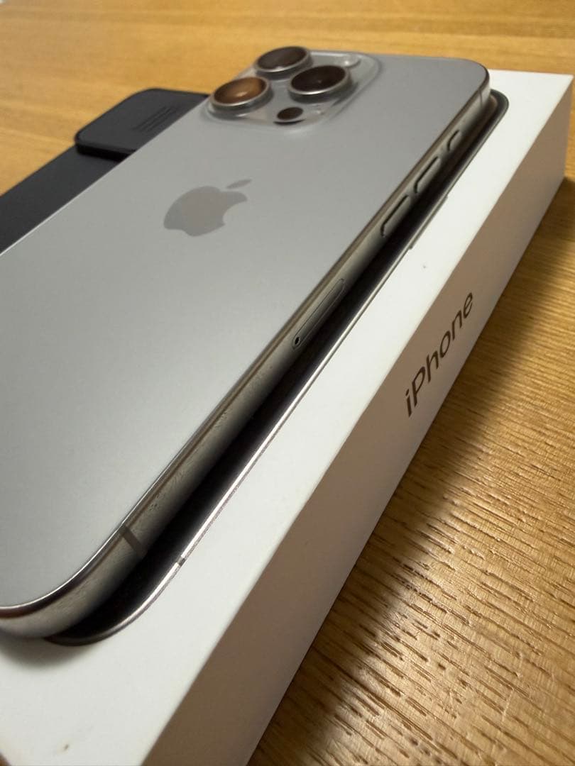 画面割れジャンク　Apple iPhone 15 Pro 本体