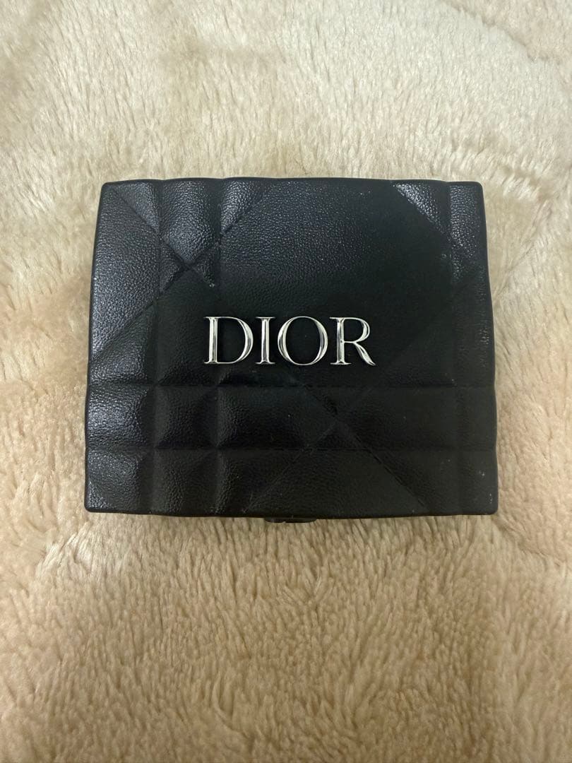 Dior ディオール　限定　サンク　クルール　647 アイシャドウパレット