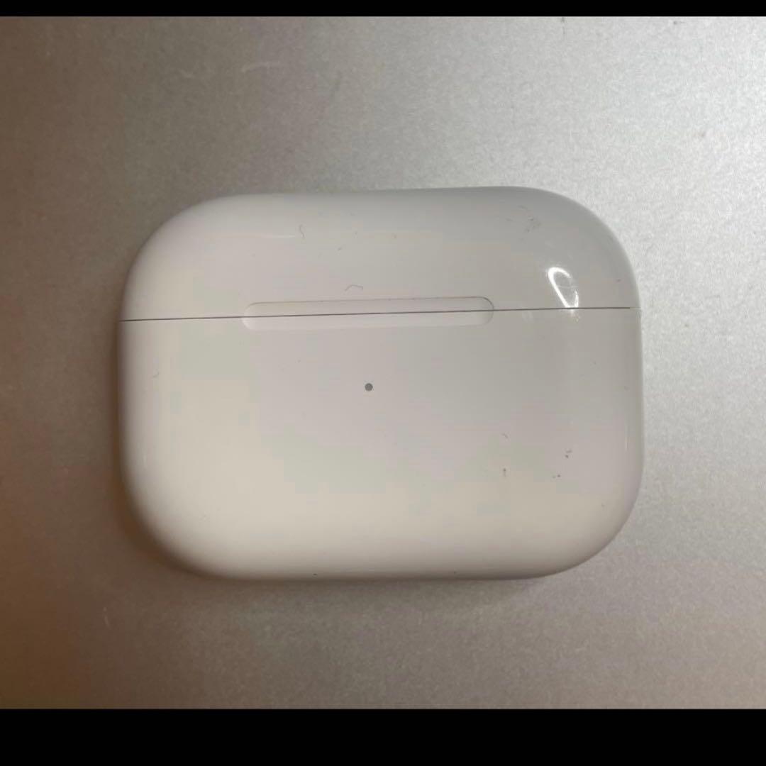 Apple純正 正規品 AirPods proケースと右耳 ホワイト 第一世代