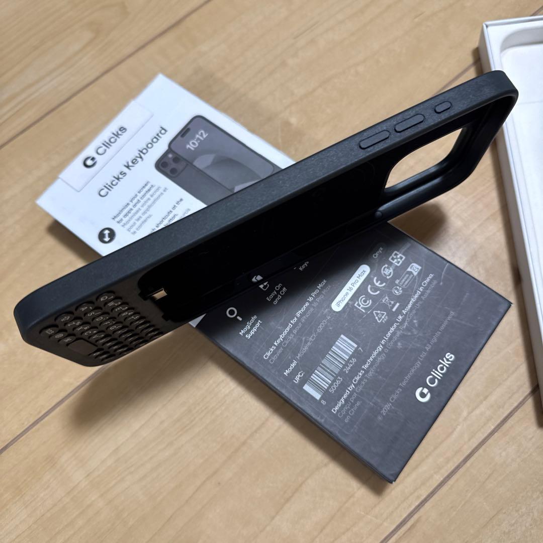 Clicks iPhone 16 Pro Max キーボードケース Onyx