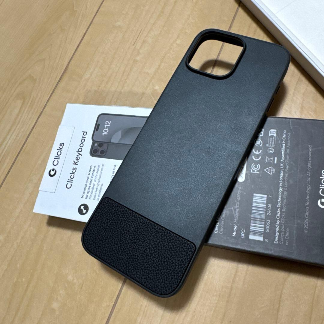 Clicks iPhone 16 Pro Max キーボードケース Onyx