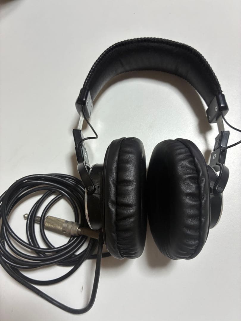美品・イヤーパッド交換済み　SONY MDR-CD900ST