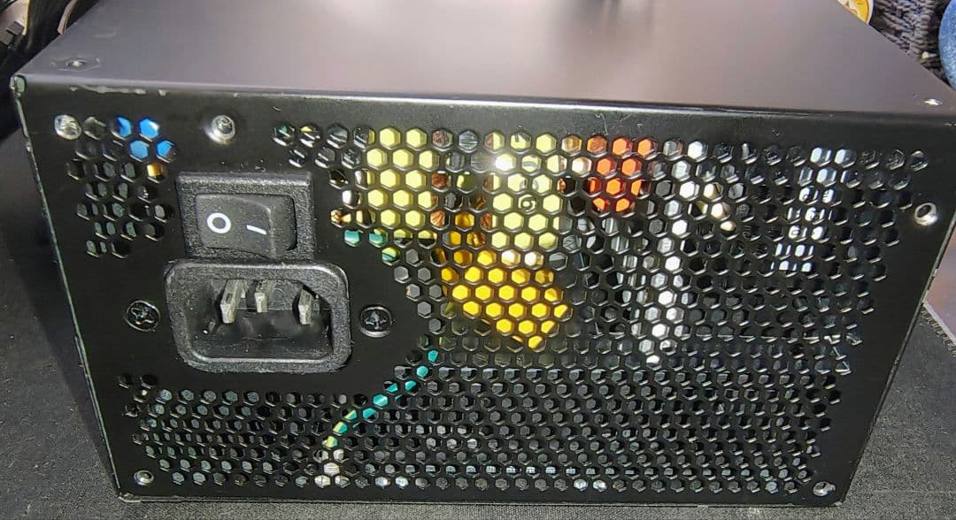 玄人志向 KRPW-GK750W/90+ 80PLUS GOLD フルプラグイン