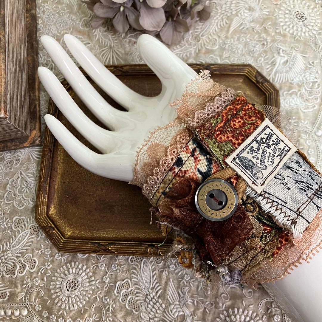 ✿α 様✳️vintage調 Collage Cuff bracelet 鍵