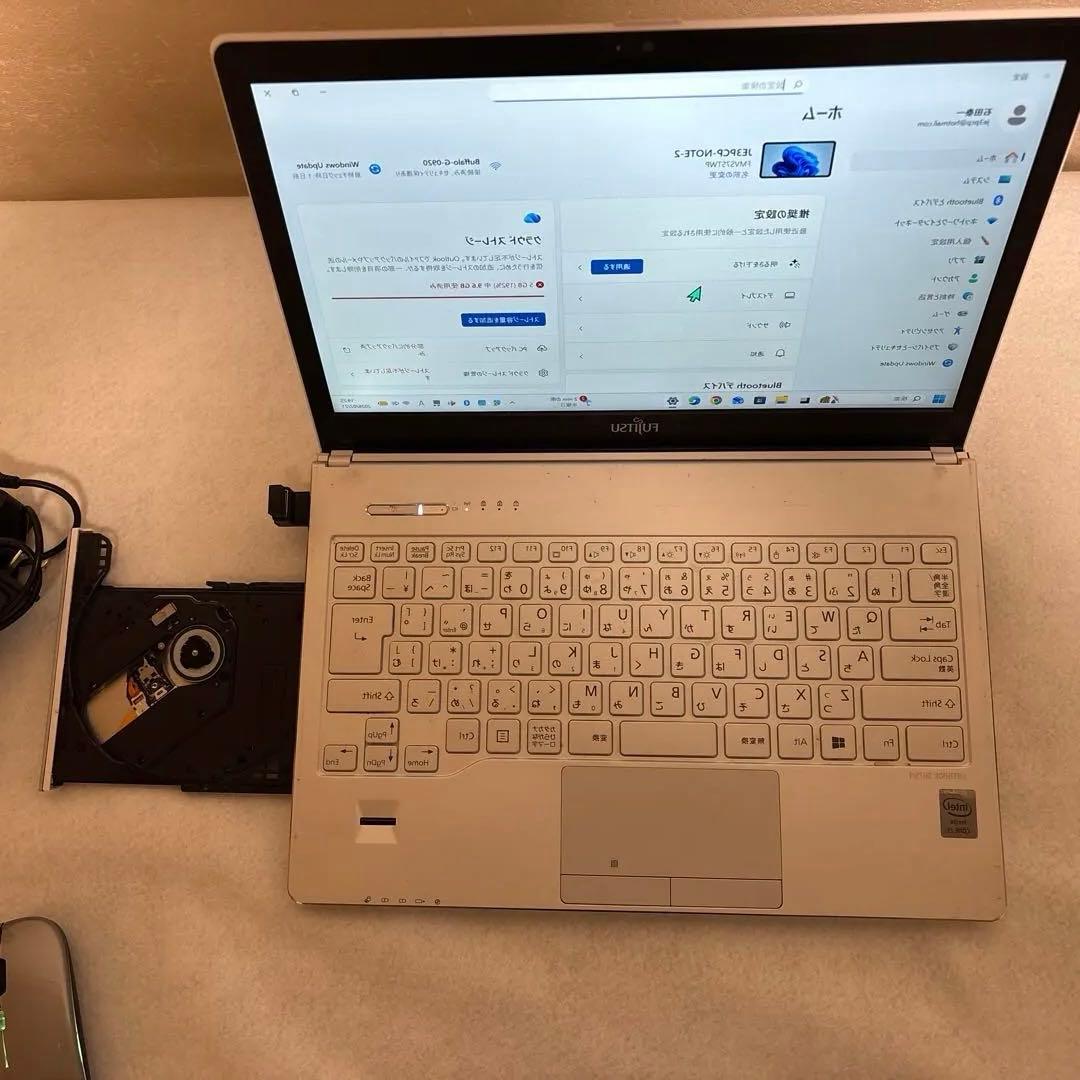 Windowsノート本体 FUJITSU LIFEBOOK SH75/T