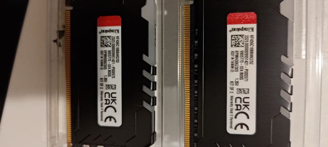 Kingston FURY BEAST DDR4 32GB (2x16GB)発光