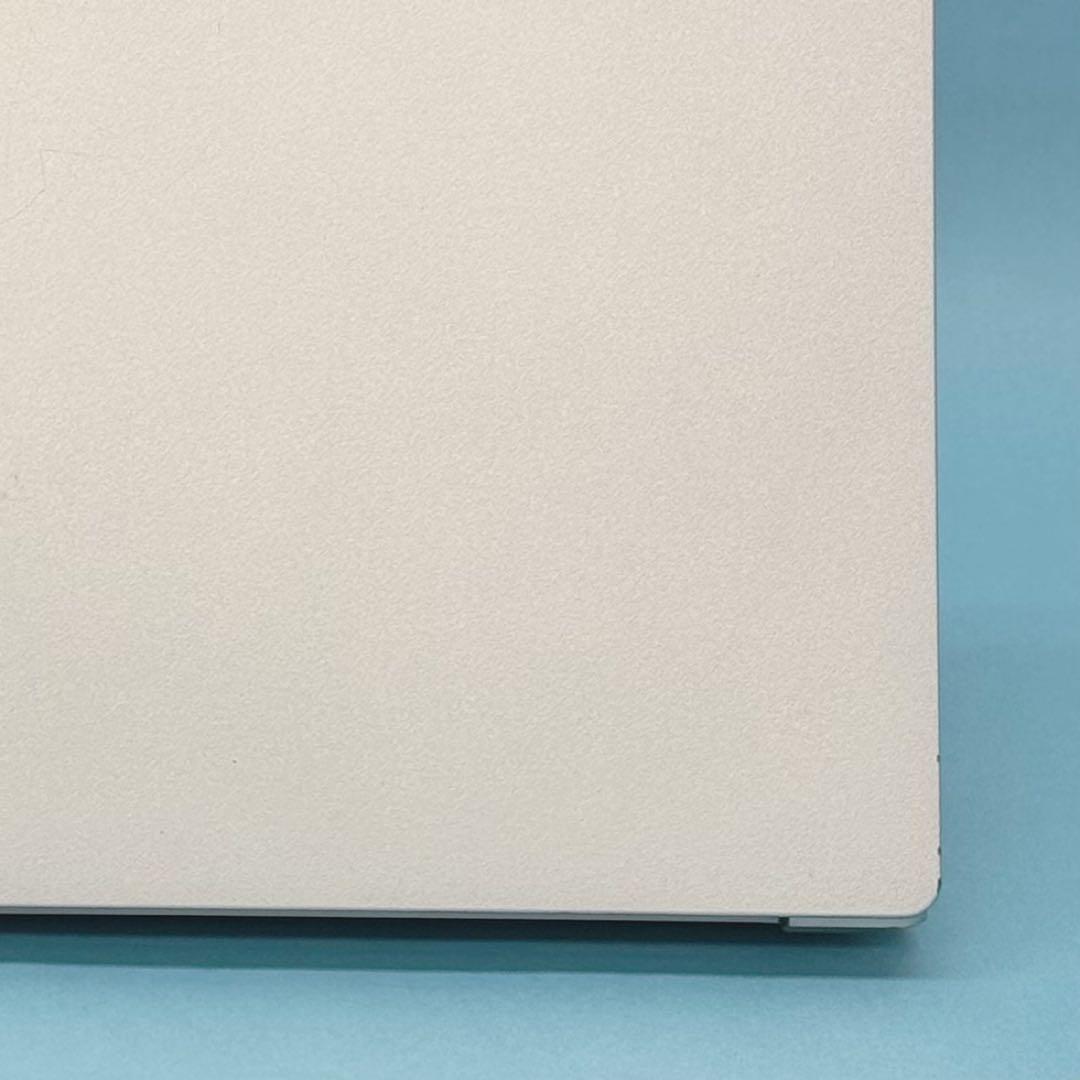 【美品】 683 DAIV 4P Corei7 第11世代 32GB 512GB
