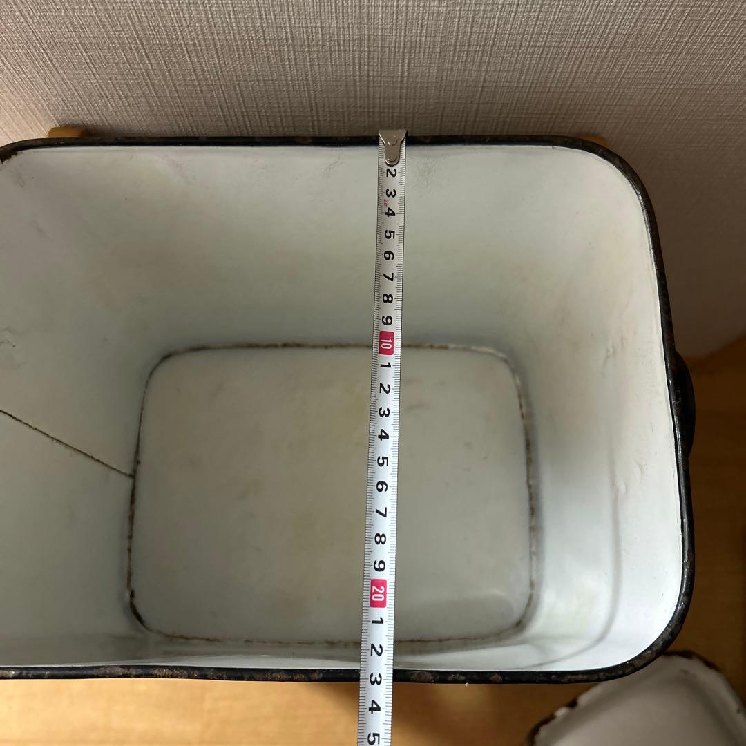 フラワー缶 エナメル製 ホワイト