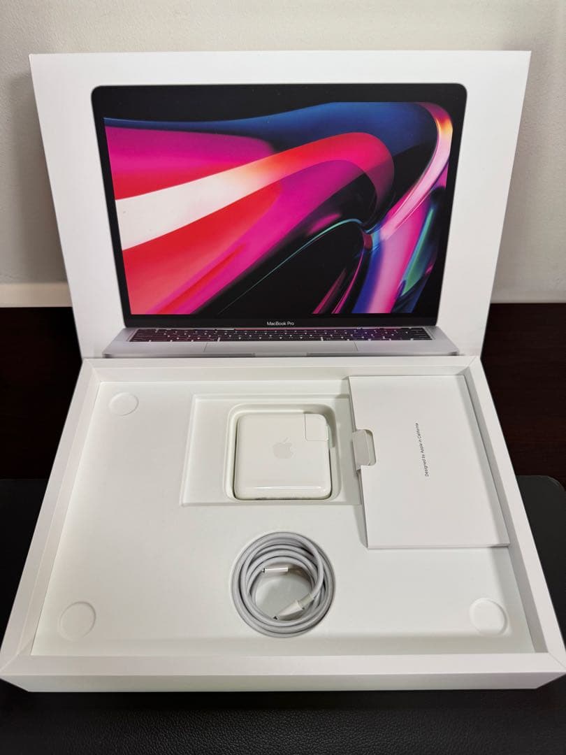 MacBook Pro 2020. M1、13インチ. スペースグレイ