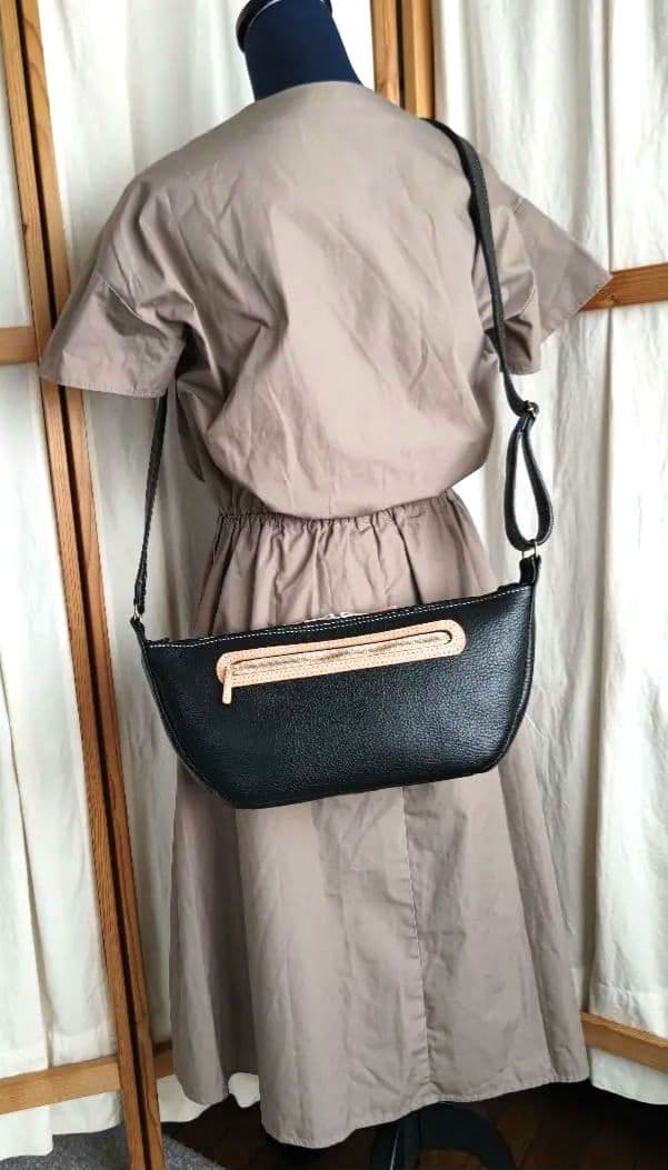 牛革ボディーバック ショルダーバッグ②