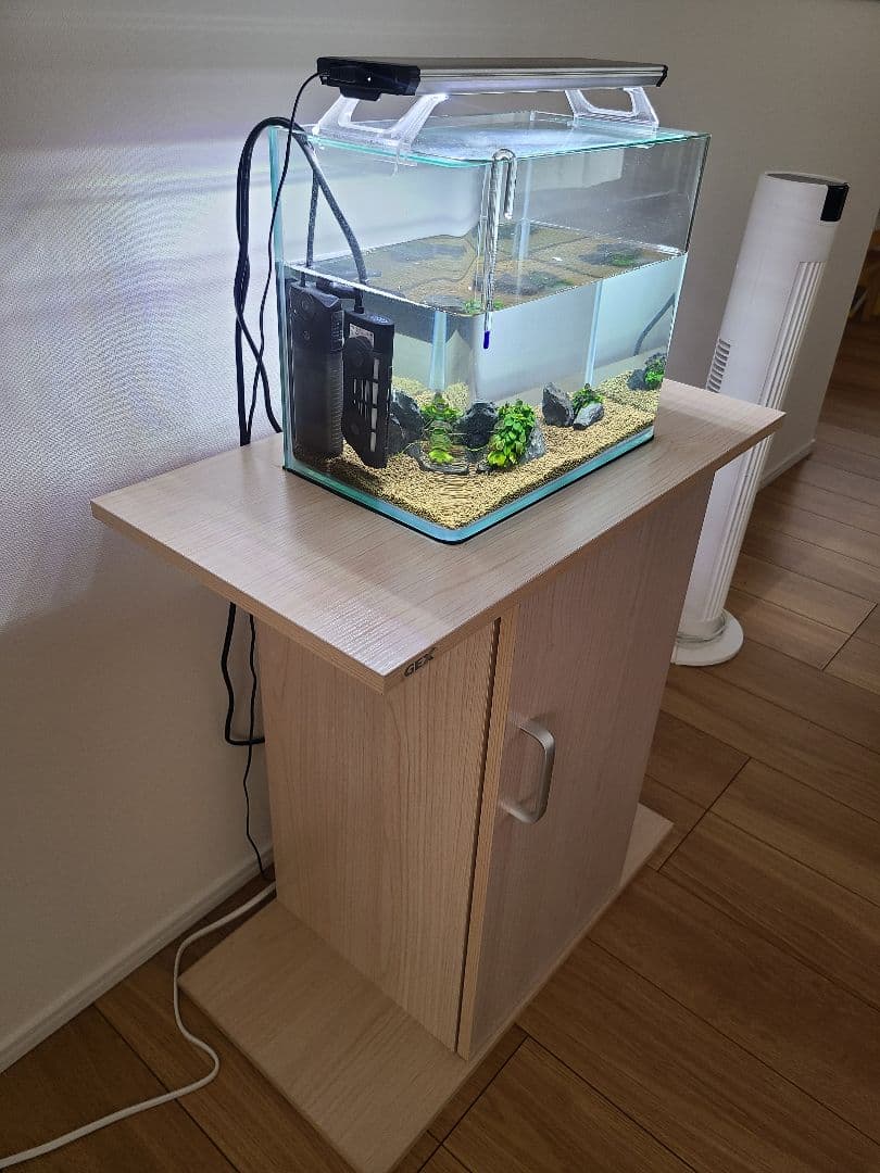 アクアリウム　GEX水槽台
