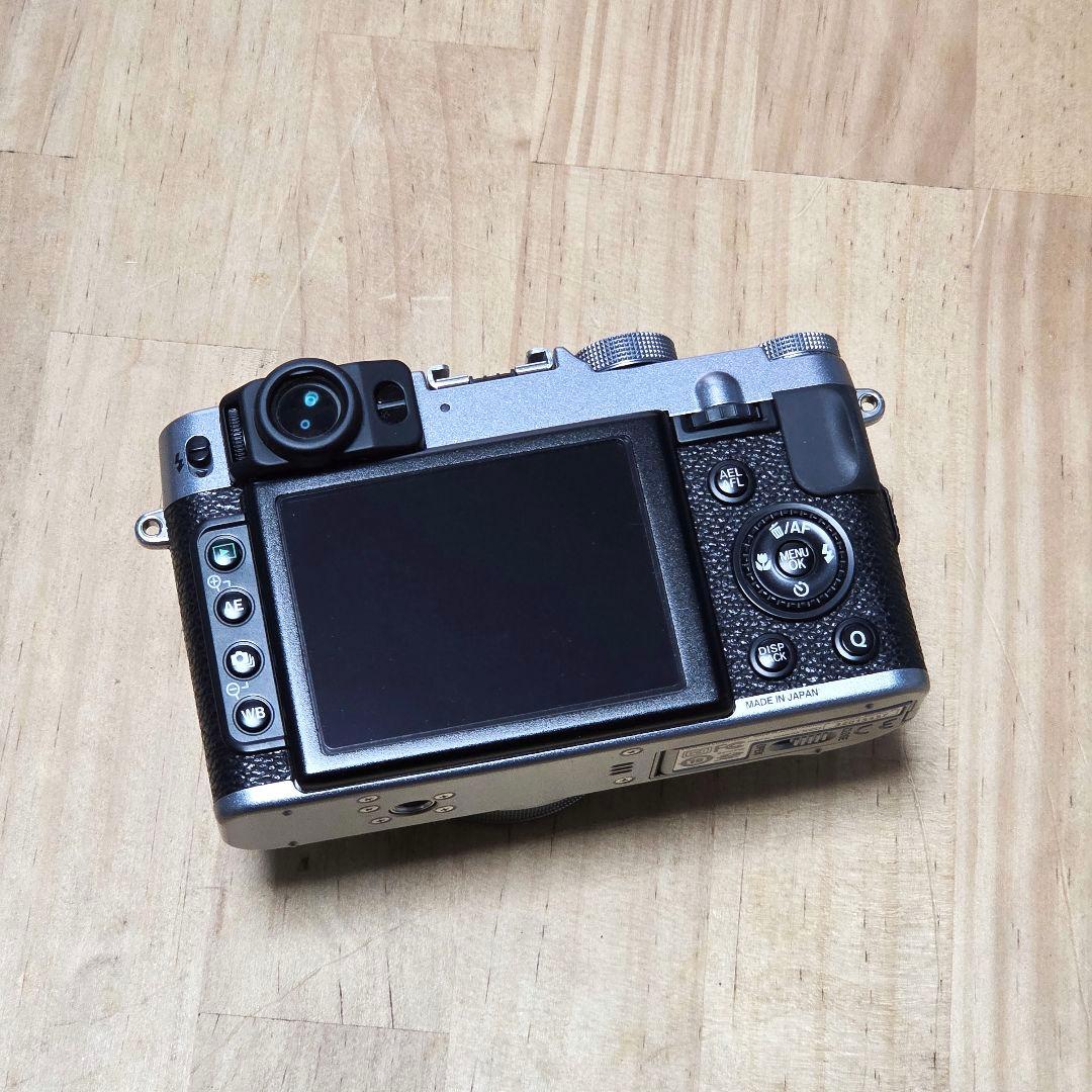 美品 Fujifilm X20 シルバー