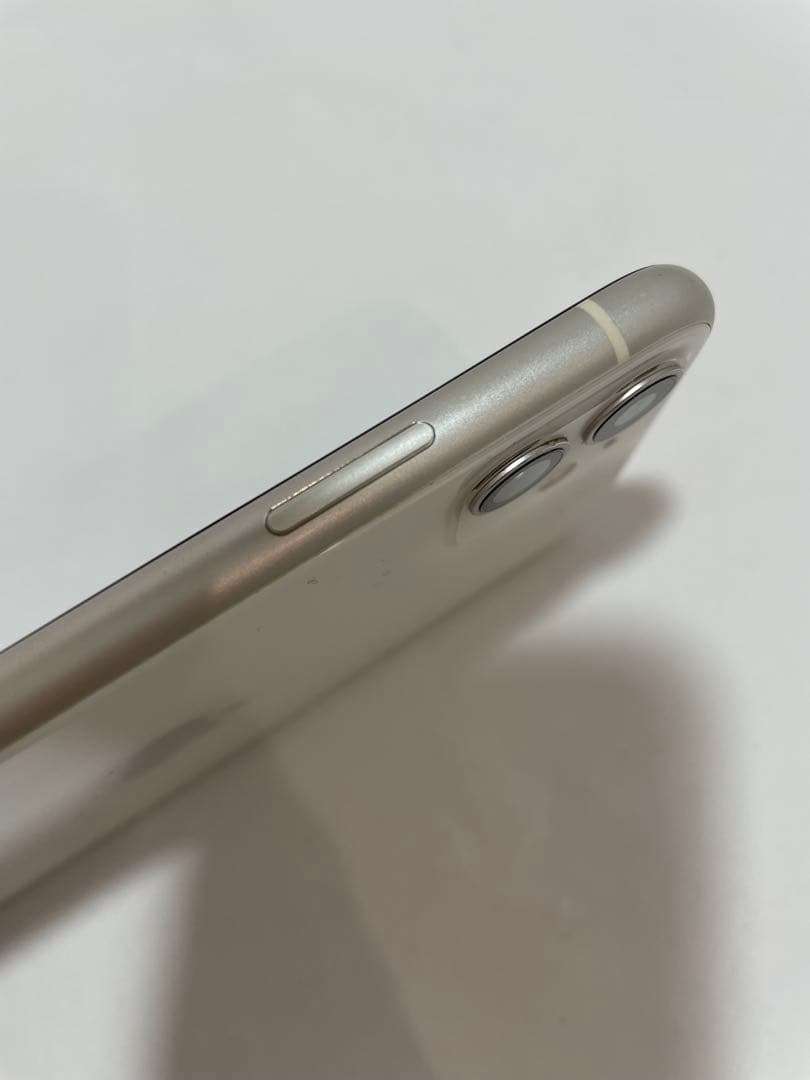 Apple iPhone 11 ホワイト