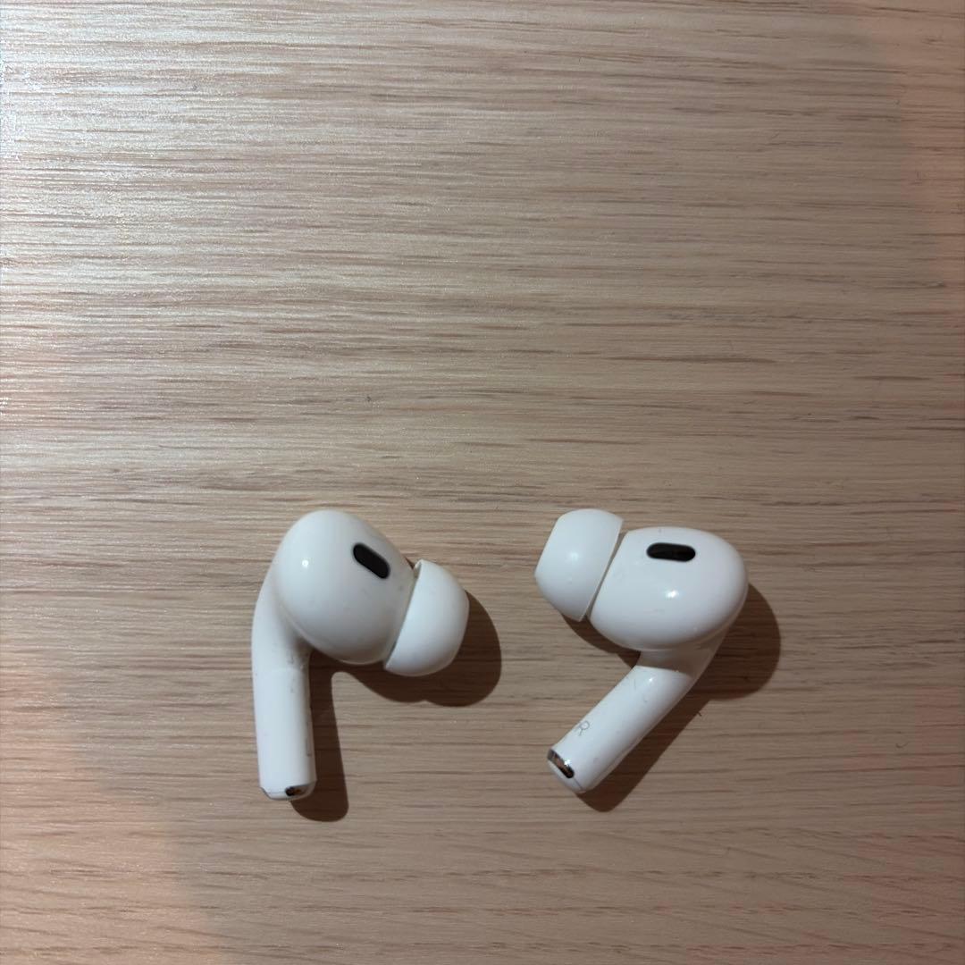 Apple AirPods Pro 第2世代 本体 充電ケース付き