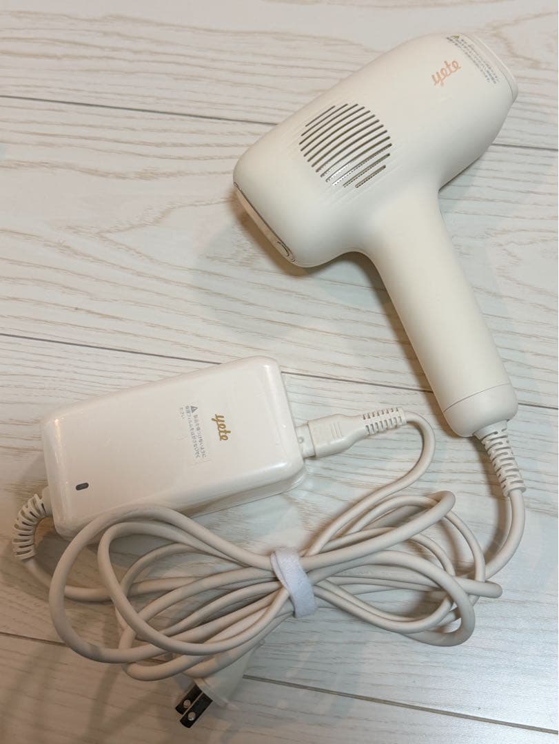 【美品】YETE 脱毛器　サファイア冷感　マット・クリーム